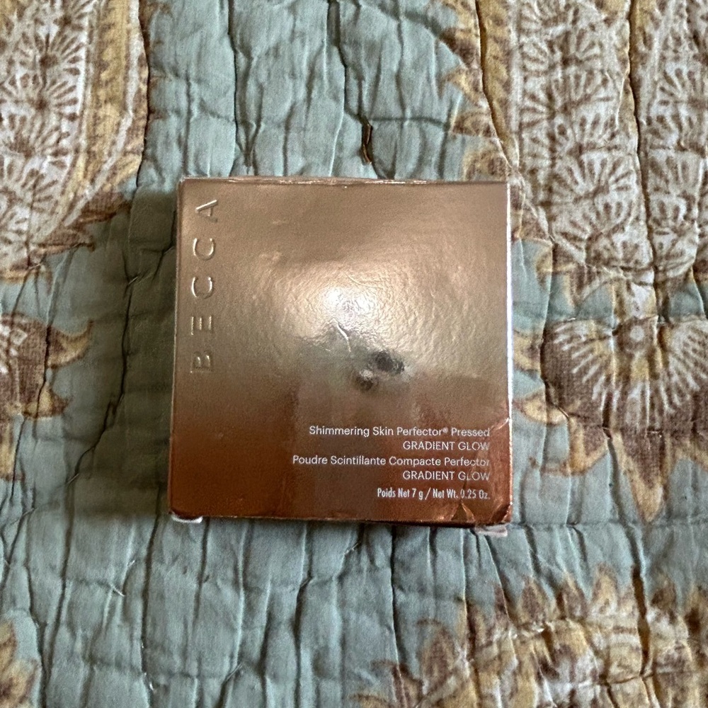 BECCA Shimmering Skin Perfector in Gradient Glow
